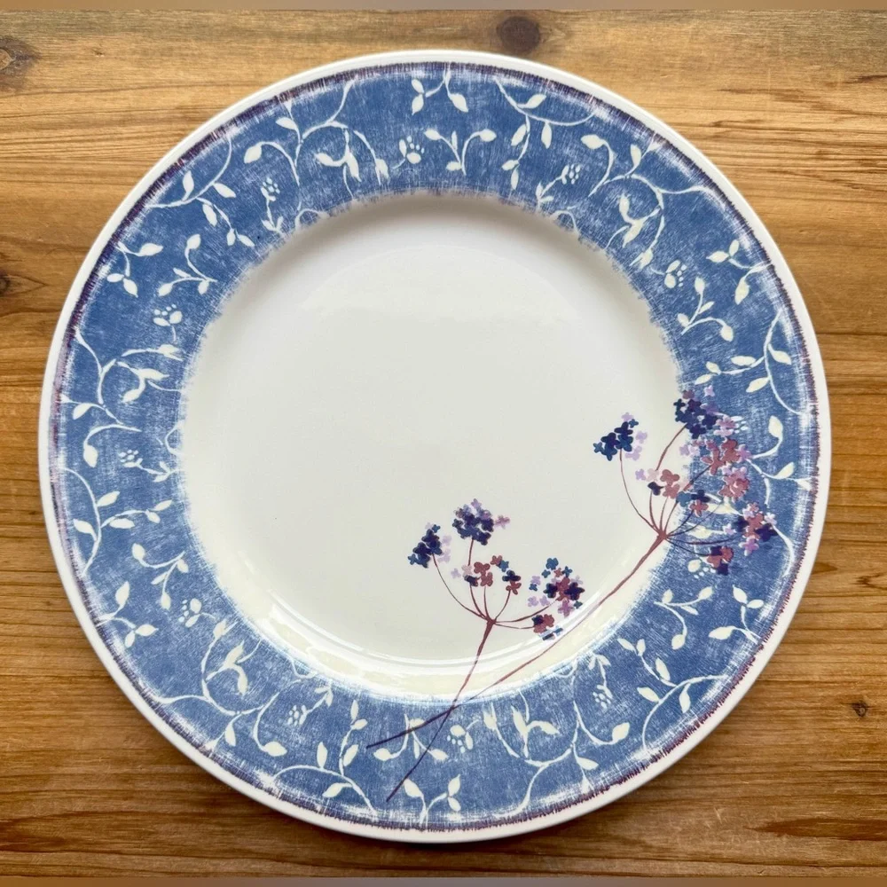 Pier 1 Blueberry Spray Earthenware Blue White Dinner Plate